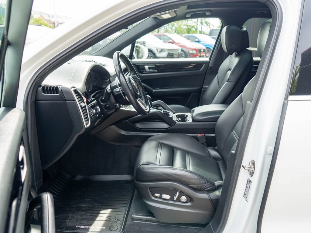 Used 2019 Porsche Cayenne E-Hybrid AWD/4WD image 11