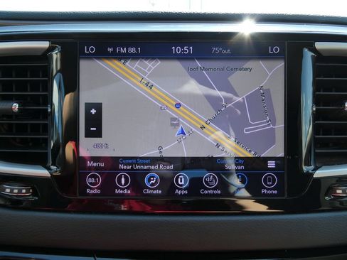 Used 2019 Chrysler Pacifica Touring Plus w/ Advanced Safetytec Group FWD image 32