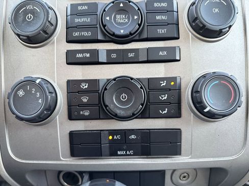 Used 2008 Ford Escape XLT image 16