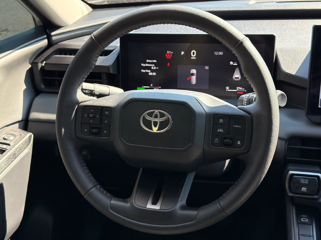 Used 2026 Toyota RAV4 XLE Premium FWD image 28