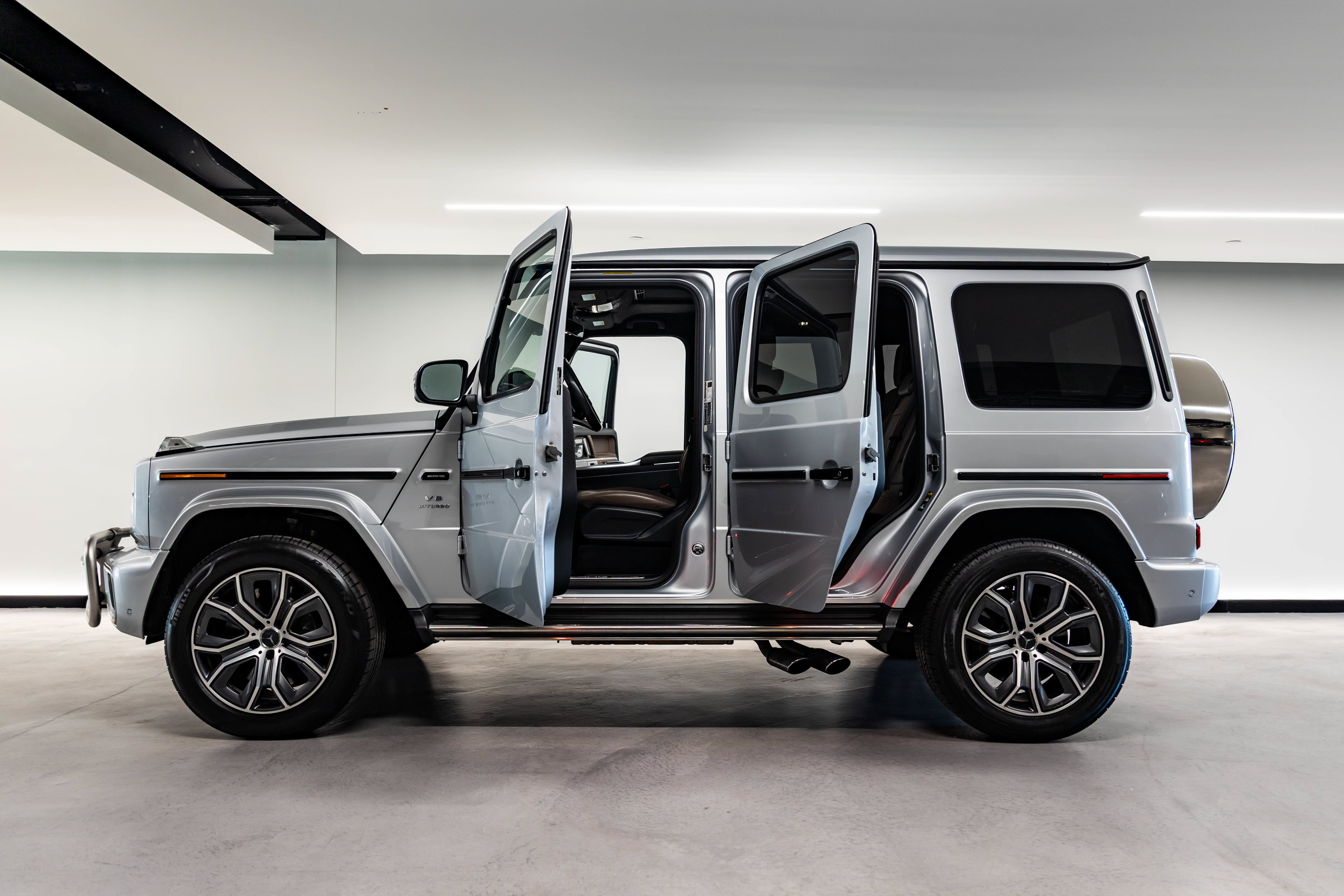 Used 2025 Mercedes-Benz G 63 AMG 4MATIC image 25