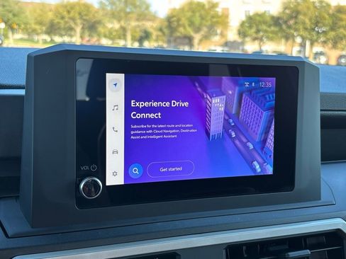 Used 2025 Toyota Tacoma SR image 9