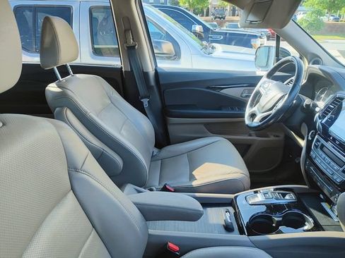 Used 2020 Honda Pilot Elite image 5