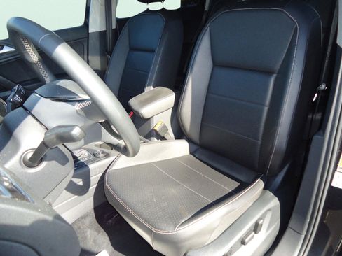 Used 2021 Volkswagen Tiguan SE image 23