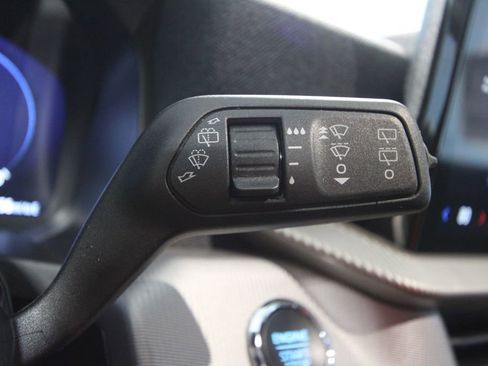 Used 2025 Ford Explorer Active image 13