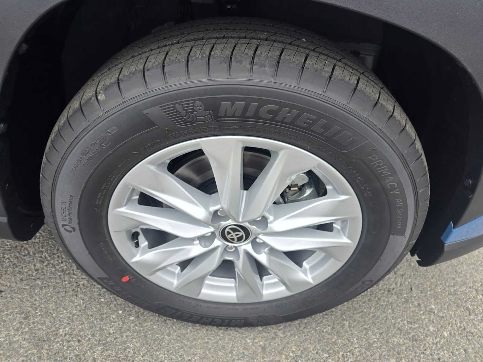New 2026 Toyota Corolla Cross LE FWD image 9