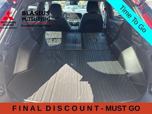 Used 2025 Chevrolet Equinox EV LT w/ Convenience Package FWD image 13