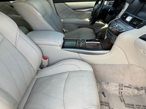 Used 2013 INFINITI M35 w/ Premium Pkg image 11