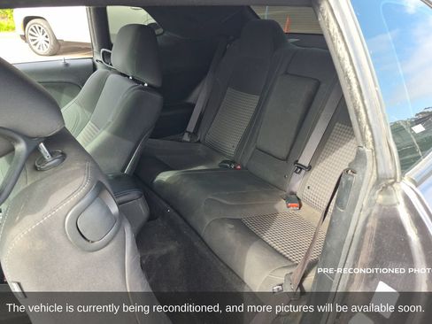 Used 2019 Dodge Challenger SXT RWD image 12