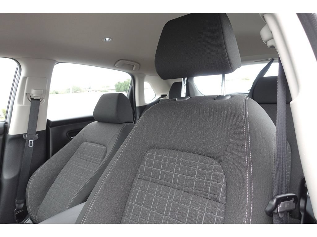 Used 2025 Honda HR-V LX image 10