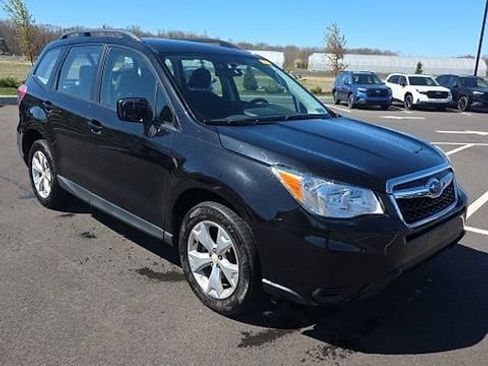 Used 2015 Subaru Forester 2.5i w/ Alloy Wheel Package image 3
