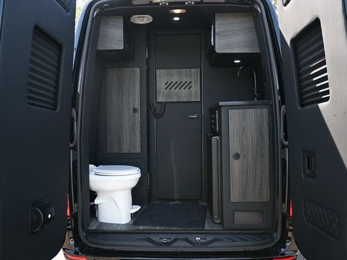 Used 2025 Mercedes-Benz Sprinter 3500 image 29