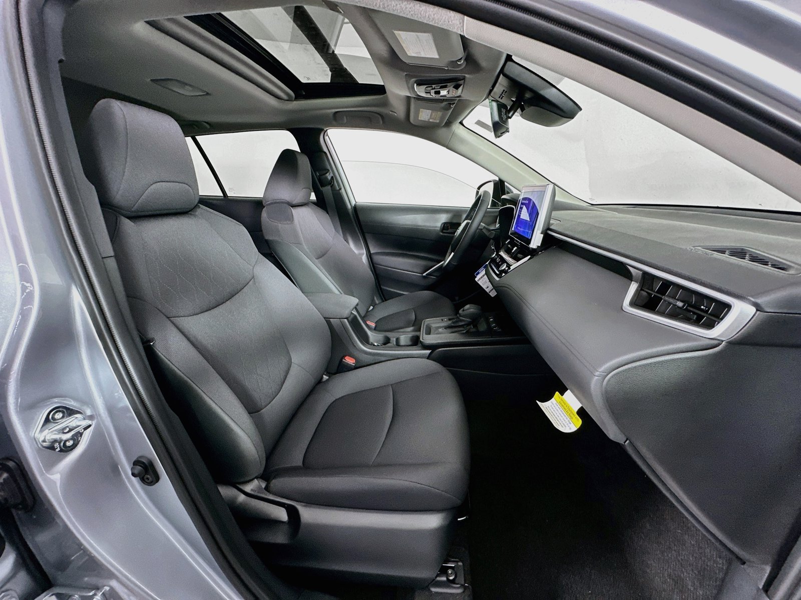 New 2026 Toyota Corolla Cross LE w/ Moonroof Package AWD/4WD image 29