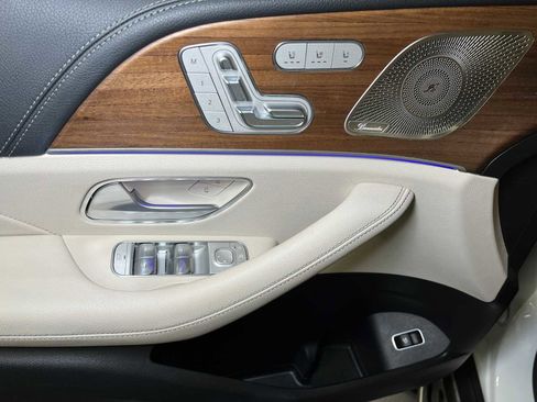Certified 2024 Mercedes-Benz GLS 580 4MATIC image 22