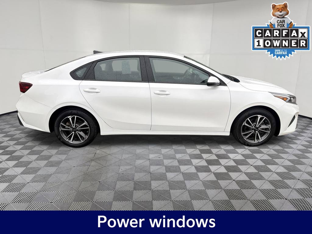 Used 2023 Kia Forte LXS w/ LXS Technology Package FWD image 8