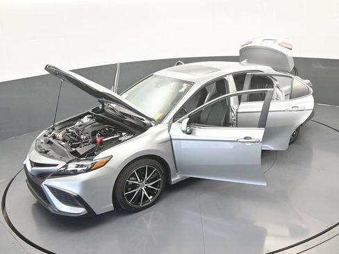 Used 2024 Toyota Camry SE w/ Convenience Package FWD image 59