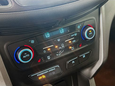 Used 2019 Ford Escape SE image 22