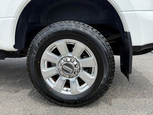 Used 2021 Ford F250 Platinum w/ Snow Plow Prep Package AWD/4WD image 10