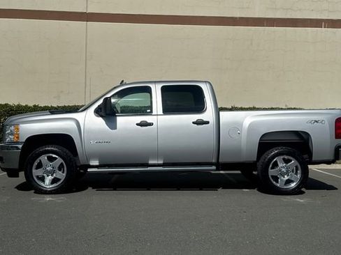 Used 2013 Chevrolet Silverado 2500 LT w/ Interior Plus Package image 7
