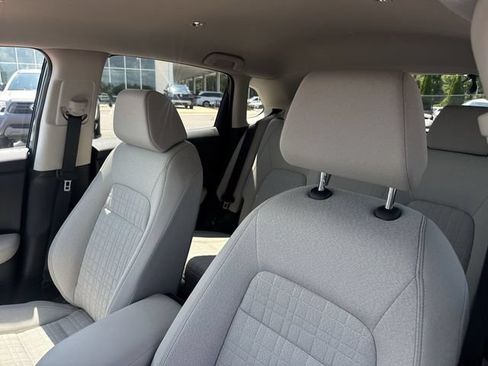Certified 2027 Honda HR-V LX image 11