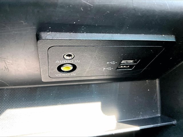 Used 2017 Nissan Pathfinder SV FWD image 26