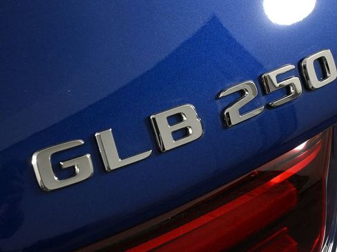 New 2026 Mercedes-Benz GLB 250 image 28