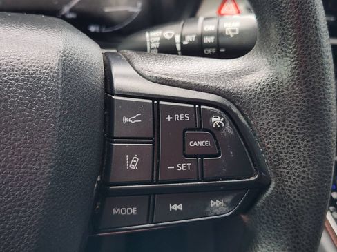 Used 2023 Toyota Sienna LE FWD image 29