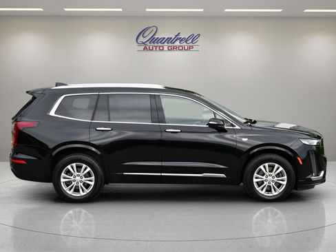 Used 2024 Cadillac XT6 Luxury w/ LPO, Floor Liner Package AWD/4WD image 3