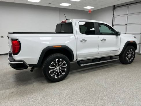 Used 2023 GMC Canyon Denali AWD/4WD image 11