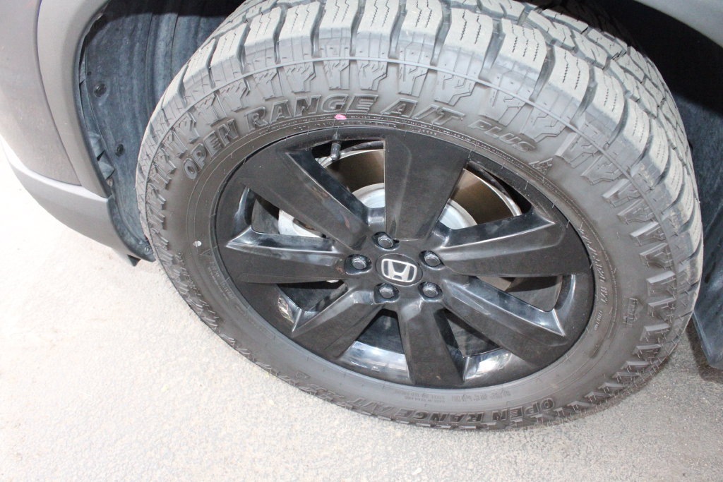 Used 2025 Honda Pilot Black Edition image 72