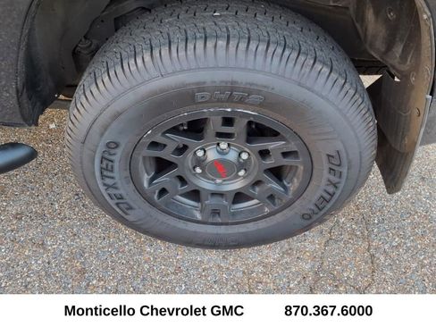 Used 2022 Toyota 4Runner SR5 image 5