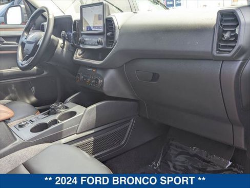 Certified 2024 Ford Bronco Sport Outer Banks w/ Tech Package AWD/4WD image 22