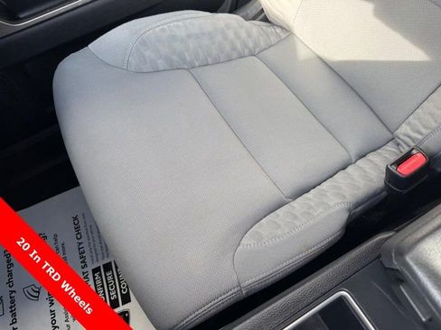 Used 2022 Toyota Tundra SR5 AWD/4WD image 27