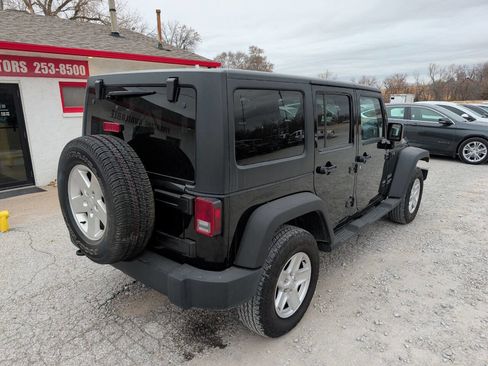 Used 2011 Jeep Wrangler Unlimited Sport image 3