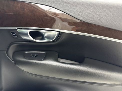 Used 2019 Volvo XC90 T5 Momentum w/ Protection Package Premier FWD image 48
