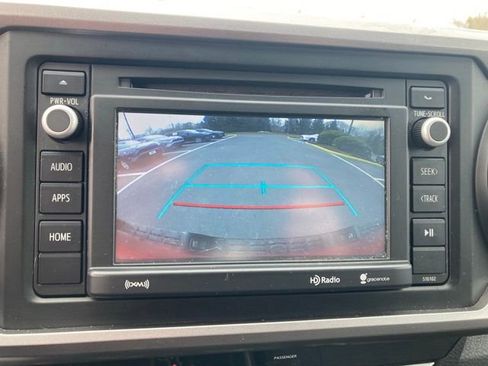 Used 2016 Toyota Tacoma SR5 w/ SR5 Appearance Package (SN) image 34