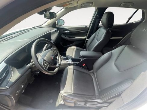 Used 2024 Buick Encore GX Sport Touring FWD image 9