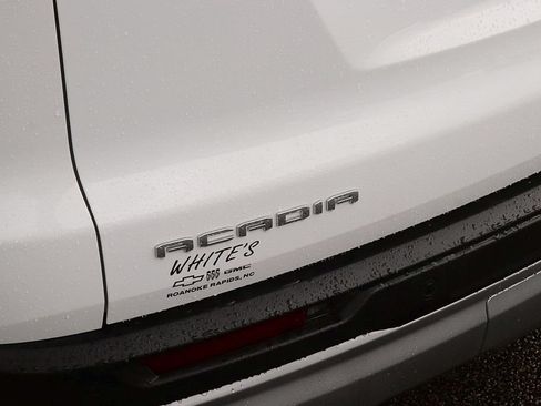 Used 2025 GMC Acadia Elevation FWD image 10