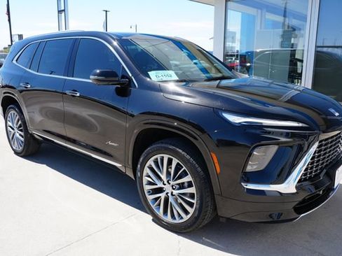 Used 2025 Buick Enclave Avenir w/ Trailering Package, 5000 lbs. AWD/4WD image 31