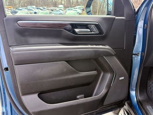 Certified 2025 Chevrolet Tahoe Premier image 13