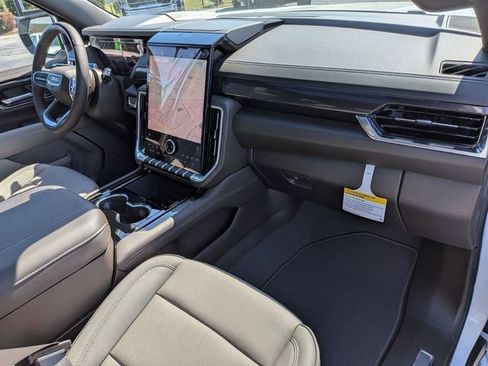 New 2026 GMC Yukon Elevation image 43