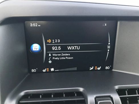 Used 2016 Volvo XC60 T5 Premier w/ Proximity Package image 22