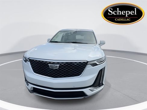 Certified 2024 Cadillac XT6 Premium Luxury AWD/4WD image 3
