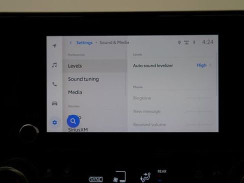 Used 2023 Toyota Highlander XLE image 44