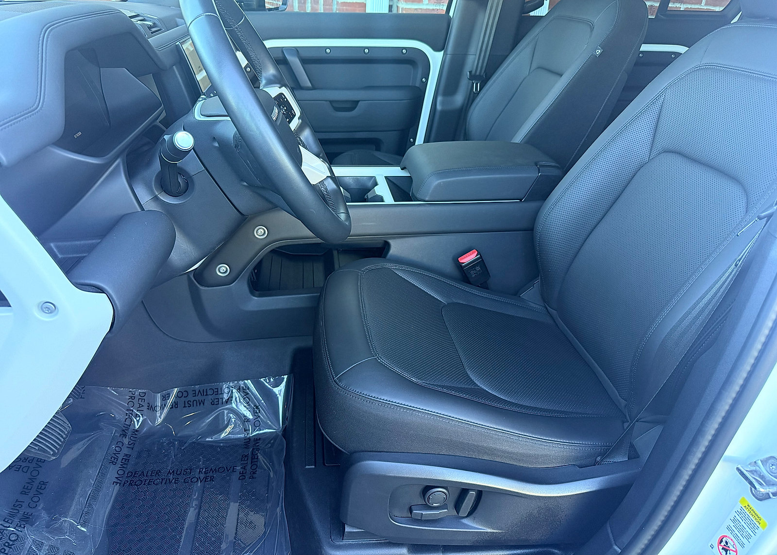 Used 2025 Land Rover Defender 110 S AWD/4WD image 33