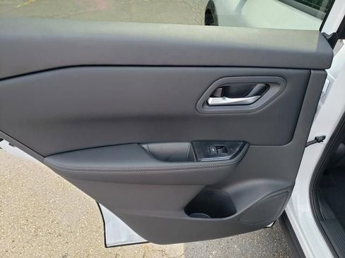 New 2026 Nissan Rogue SV image 15