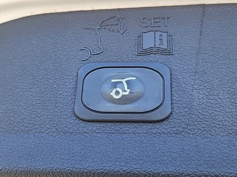 Used 2018 Ford Escape SEL AWD/4WD image 21