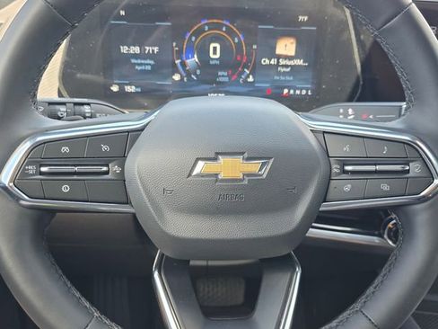 Certified 2026 Chevrolet Equinox LT FWD image 32