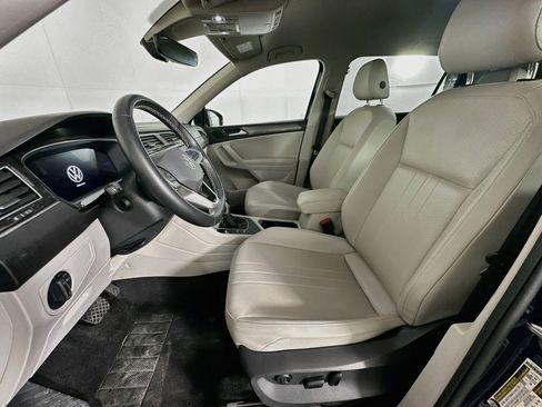 Used 2024 Volkswagen Tiguan SE FWD image 13