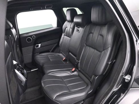 Used 2016 Land Rover Range Rover Sport HSE image 15